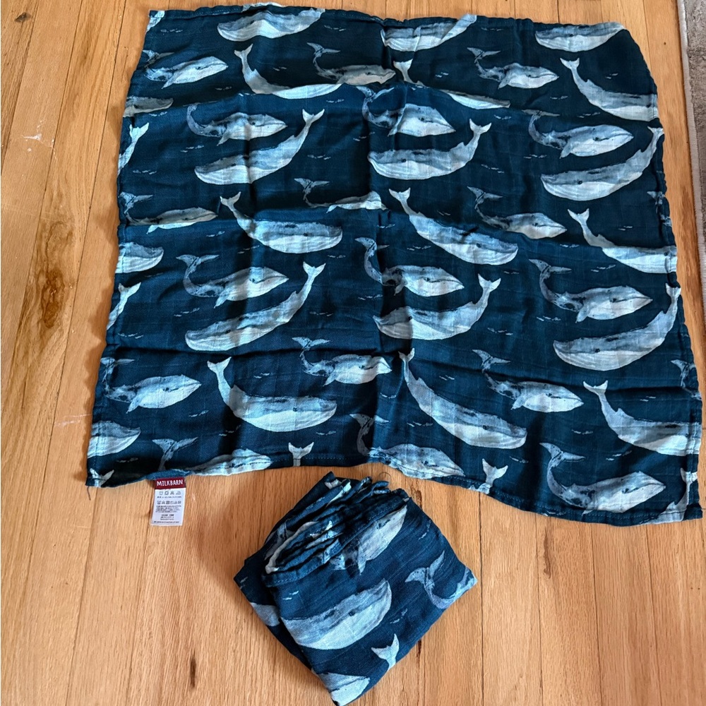 Milkbarn Whale Burp Cloths Set (Set of 2)